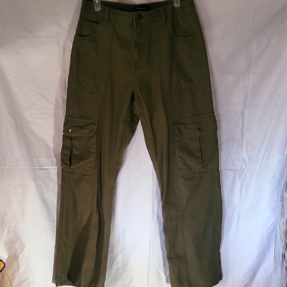 Aeropostale Dark Green Cargo Pants (114)